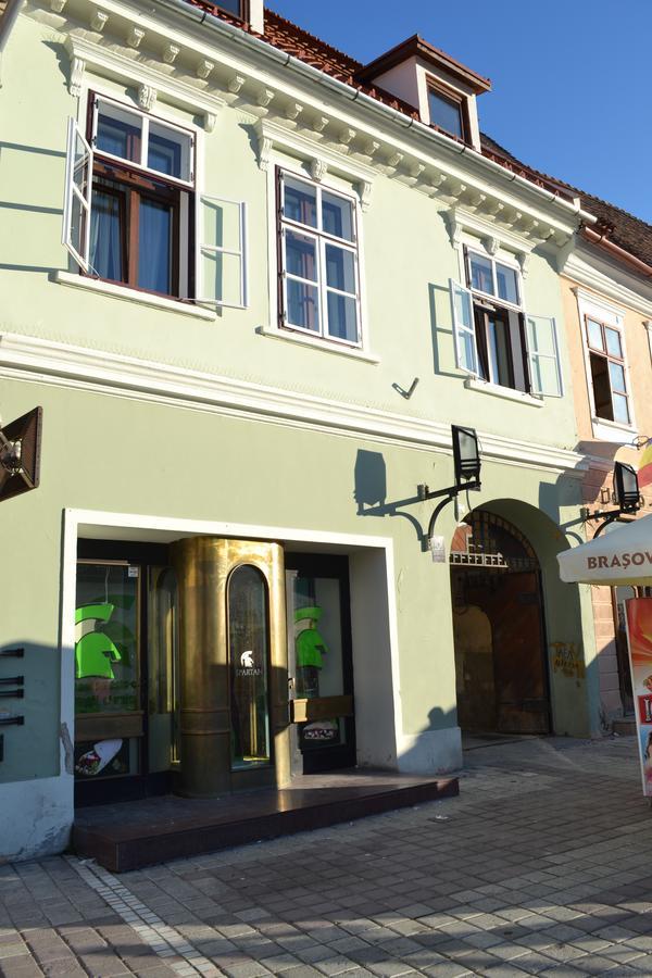 Casa Krone - Piata Sfatului Brașov Exterior foto