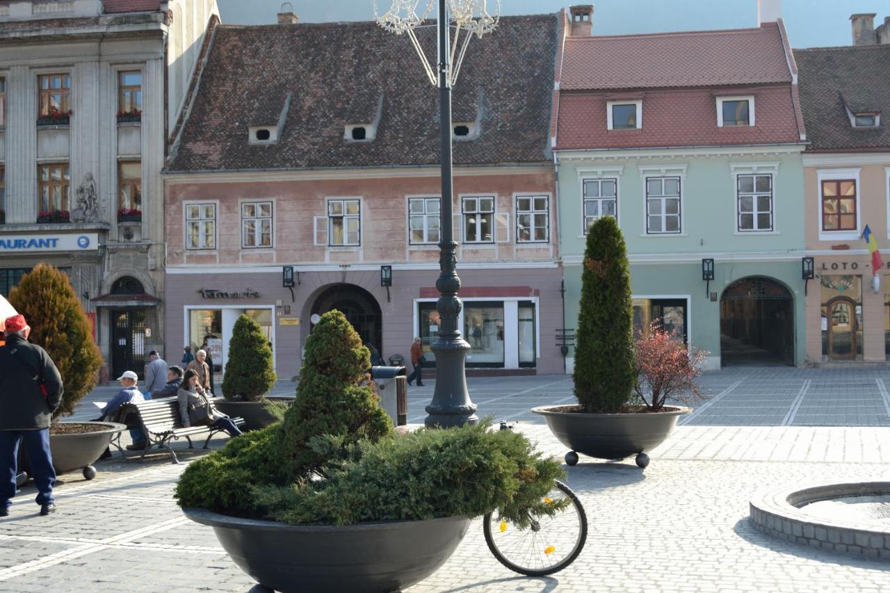 Casa Krone - Piata Sfatului Brașov Exterior foto